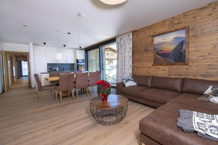 Ferienhaus für 9 Personen, mit Balkon und Terrasse sowie Sauna und Ausblick