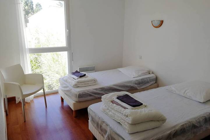 Location de vacances pour 6 personnes, avec jardin ainsi que terrasse et piscine dans Plage naturiste (Olonne-sur-Mer) - 2