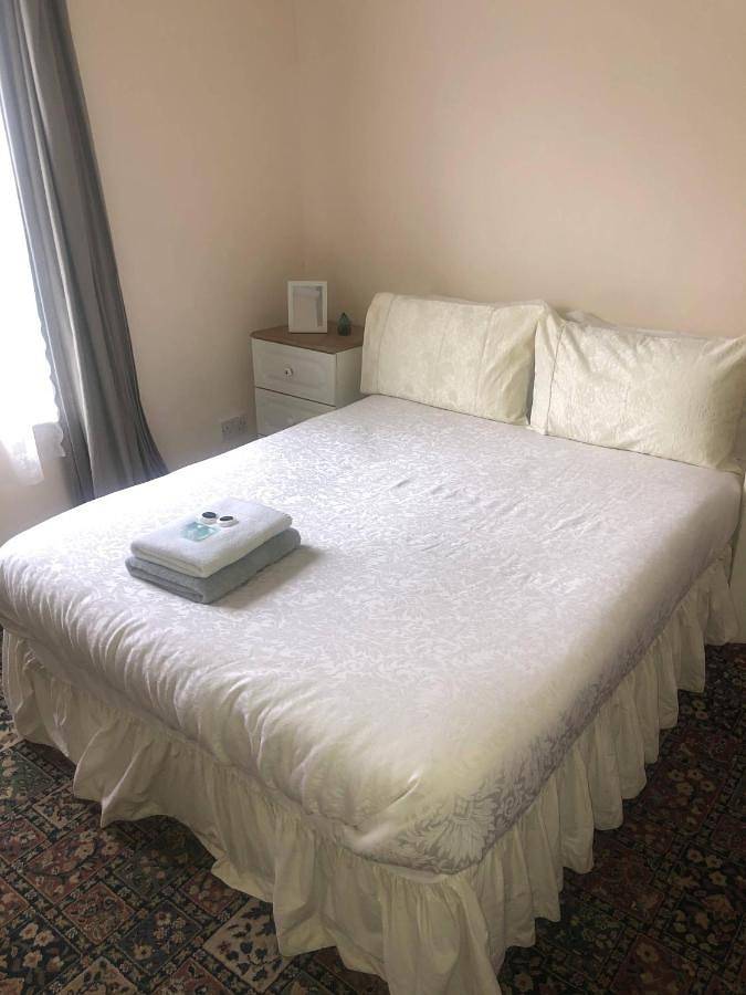 BnB für 3 Personen, mit Terrasse und Garten sowie Ausblick in Dublin