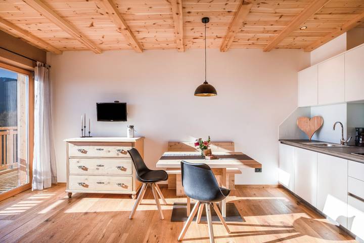 Ganze Wohnung, Ferienwohnung "Brugghof Lärche" mit Bergblick, Garten, Balkon & Wlan in St. Felix, Unsere Liebe Frau im Walde-St. Felix