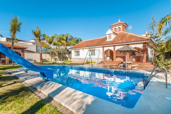 Casa rural para 13 personas, con jardín en Valle del Guadalorce - 2