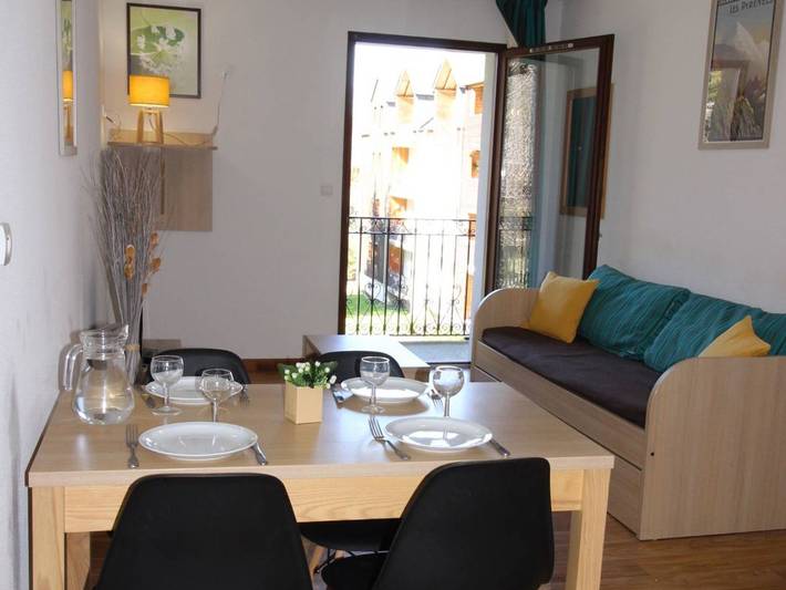 Appartement entier, Appartement T2 avec Balcon, Parking et Wifi - Proche Thermes et Centre ville, 4 pers. in Luchon-Superbagnères, Bagnères-de-Luchon