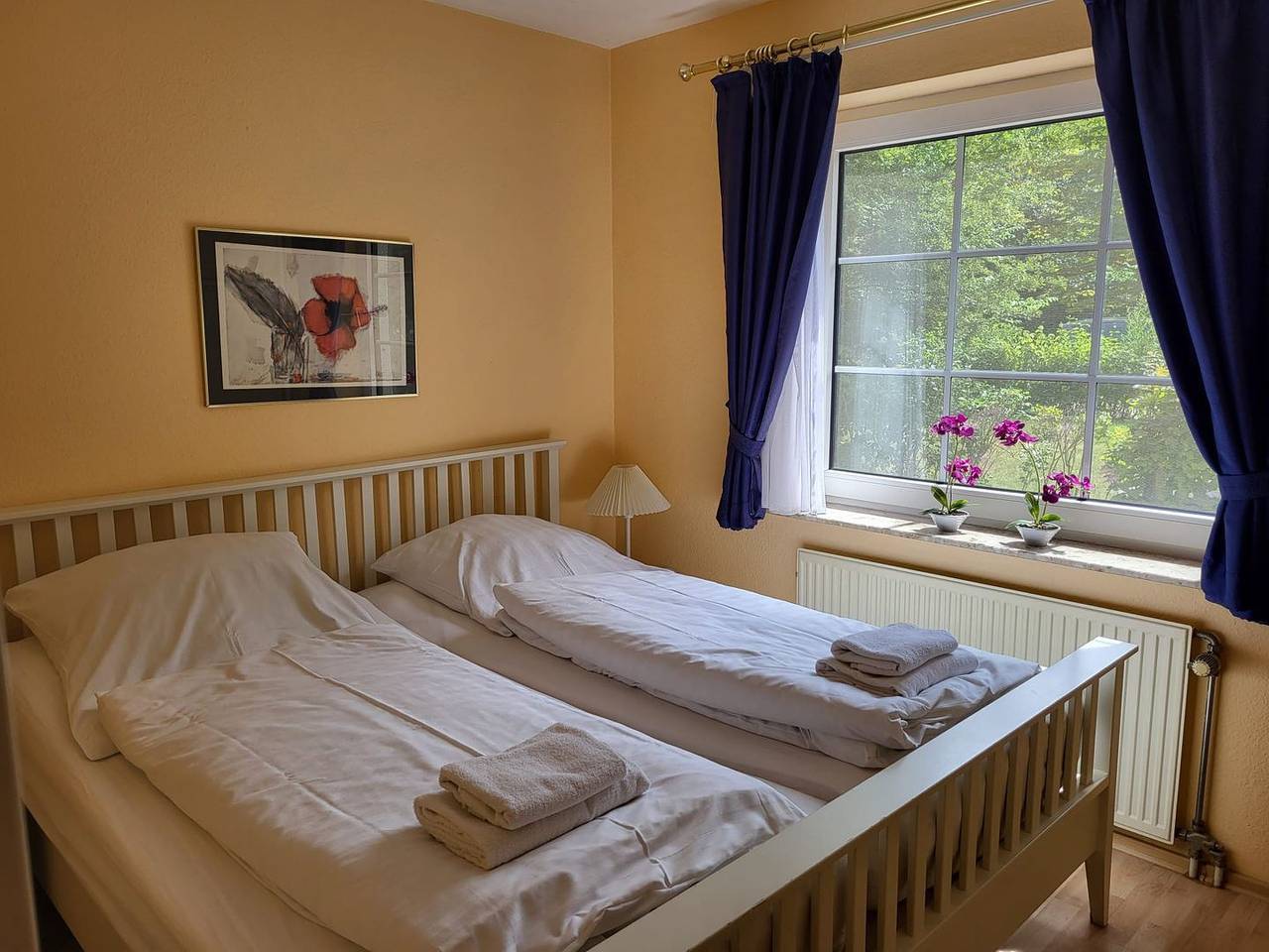Ganze Wohnung, Erdgeschoßwohnung Karina mit schönem Garten in Greetsiel, Krummhörn