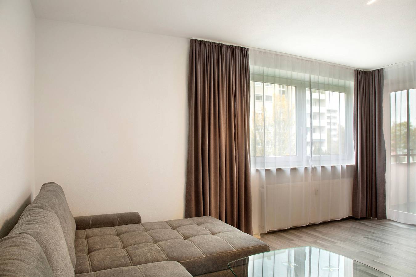 Ganze Wohnung, Ferienwohnung 'Modern Apartments Neuburg 6' mit Parkplatz, Balkon und Wi-Fi in Neuburg an der Donau, Romantische Straße