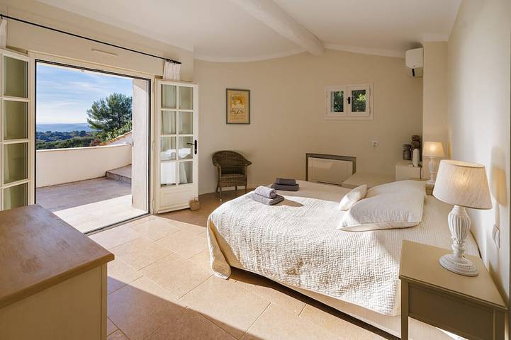 Mas Bellevue – Heated Pool & Exceptional Sea View in La Colle-sur-Loup, Mittelmeerküste (Frankreich)
