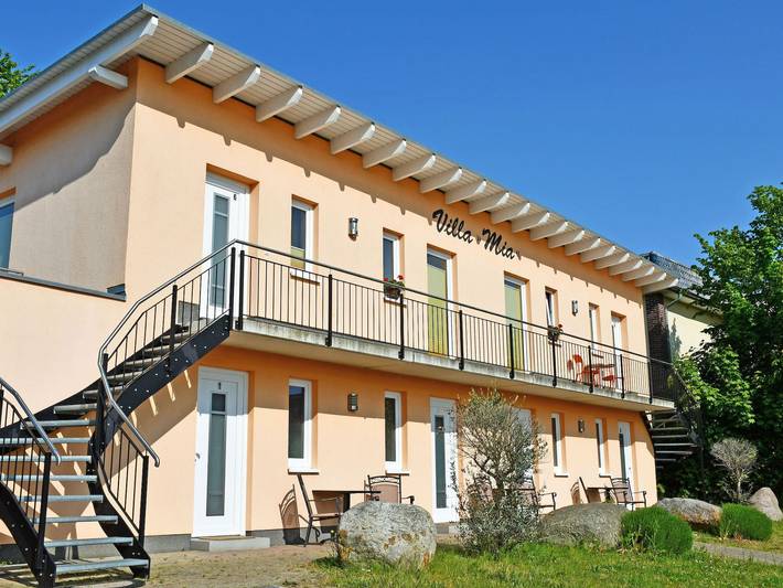 Ferienwohnung für 2 Personen, mit Terrasse und Balkon/Terrasse, kinderfreundlich in Göhren