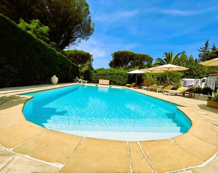 Villa voor 12 personen, with Whirlpool and Terras as well as Tuin and Zwembad in Gassin