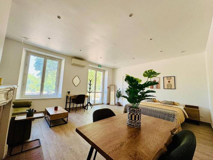 Gîte pour 2 personnes, avec vue ainsi que jardin et terrasse à Villeneuve-sous-Dammartin