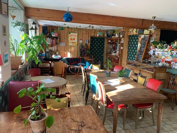 Hôtel pour 14 personnes, avec terrasse dans Tourisme des Hautes Combes Haut Jura La Pesse