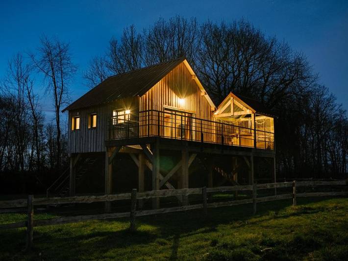 Gîte pour 2 personnes, avec Jacuzzi ainsi que Terrasse et Vue