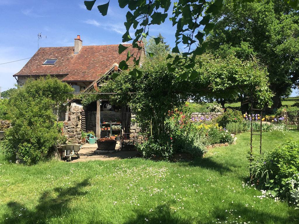 La Grange au Jardin - chambre d'hôtes - Suite + Chambre in Saint-Romain-sous-Gourdon, Chalon-sur-Saône region