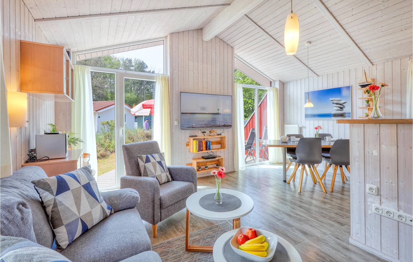 300m zum Priwall Strand: Stilvolles Apartment mit Parkplatz & Terrasse in Priwall, Lübecker Bucht