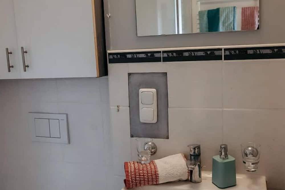 Ganze Wohnung, Ferienwohnung 29 qm für 2 Personen in Krottenmühl, Söchtenau