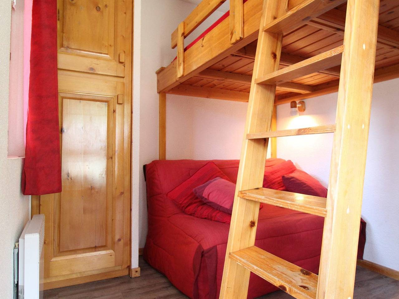 Apartamento entero, Acogedor apartamento 4 pers con balcón y Wifi a pie de pistas in Lanslevillard, Región de Saint-Jean-de-Maurienne