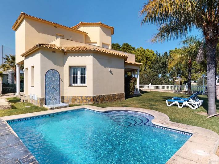 Villa für 5 Personen, mit Garten in Oliva