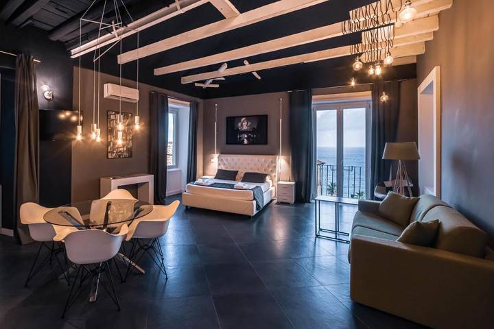 Ferienhaus für 2 Personen, mit Balkon und Terrasse sowie Ausblick in Pizzo