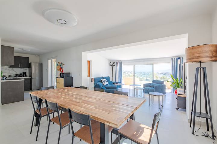 Ferienhaus mit Meerblick für 8 Personen, mit Garten und Balkon in Provence-Alpes-Côte d'Azur - 2
