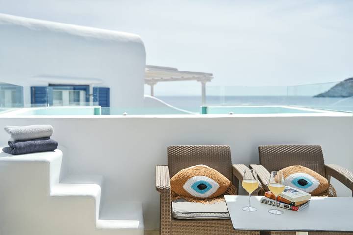 Villa with pool for 4 people, with ocean view and balcony in Mykonos