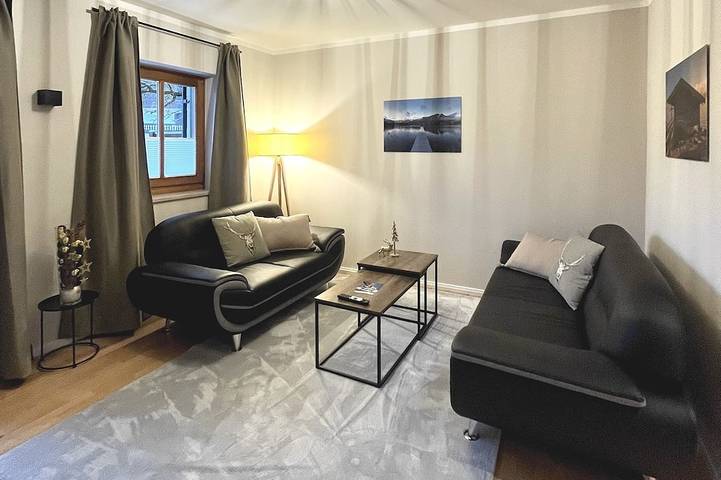 Ganze Wohnung, Großzügige Wohnung mit Sonnenterrasse in unmittelbarer Seenähe in Bad Wiessee, Bayerische Alpen