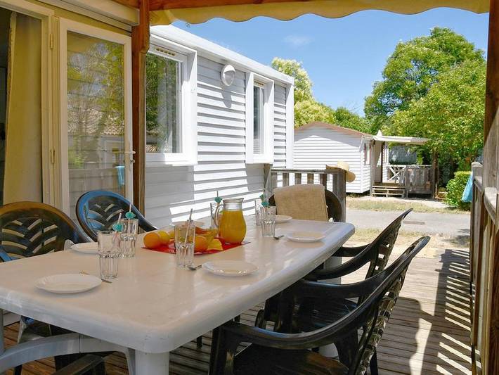 Camping pour 6 personnes, avec bassin pour enfant à Le Muy - 4