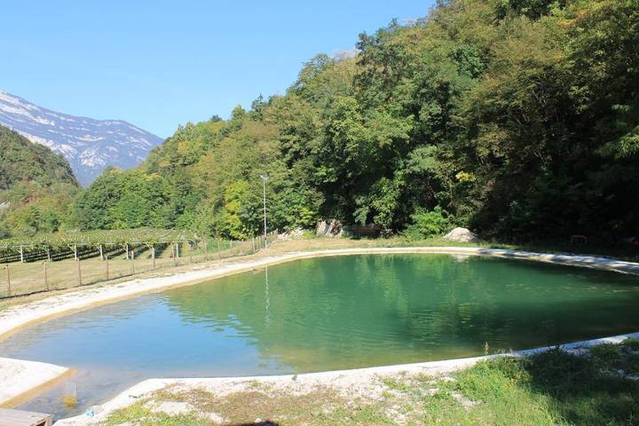 Entire apartment, Apartment 'Con La Testa Fra Le Nuvole' with Mountain View, Shared Terrace and Wi-Fi in Ala, Trentino