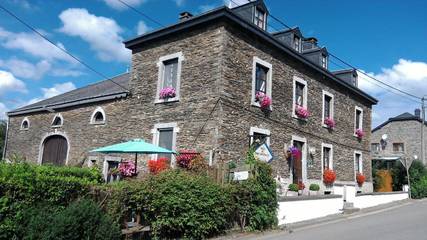 Cottage pour 3 personnes, avec jardin ainsi que terrasse et vue dans Dohan
