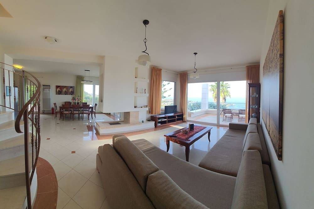 Agnanti Agia Pelagia in Agia Pelagia, Achlada