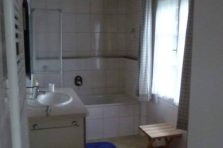 Ganze Wohnung, Ferienwohnung 65 qm, für 2-4 Personen, 2 Schlafzimmer, Balkon, Nichtraucher in Schönau am Königssee, Berchtesgadener Alpen
