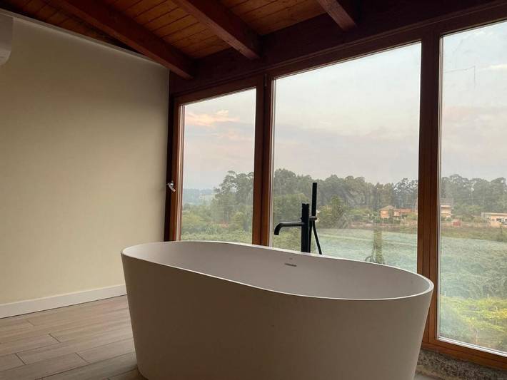 Hotel para 2 personas, con balcón además de vistas y jardín en Comarca de Vigo - 4