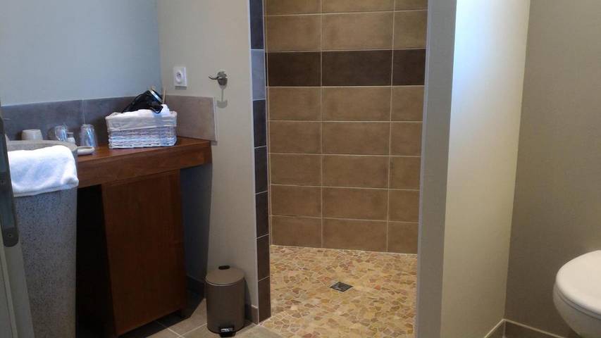 Gîte pour 2 personnes, avec piscine et jardin à Marcillac-Saint-Quentin - 4