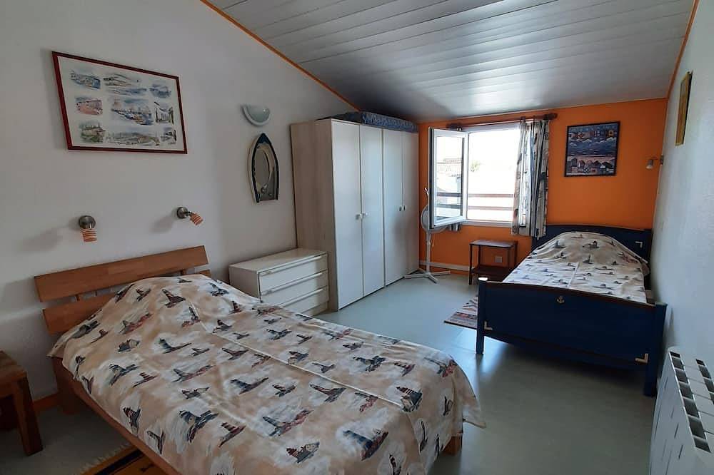 Ostreane-in-Ré *** 2 steps from the beach. Dogs welcome. in Rivedoux-Plage, Ile de Re