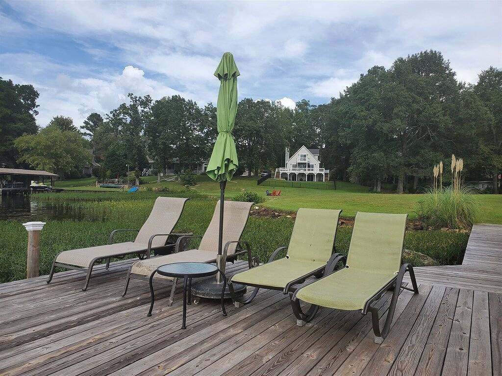 Blue Pointe | Amazing sunset views| Fabulous flat lot| Pet Friendly (Fee) in Lake Gaston