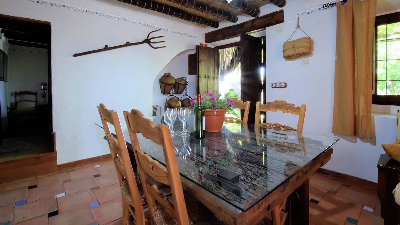 Casa de vacaciones para 6 personas con jardín in Fuentes de Cesna, Algarinejo