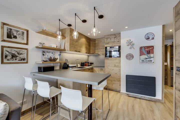 Gîte pour 4 personnes, avec balcon, adapté aux familles dans Office De Tourisme De Val D Isere - 4