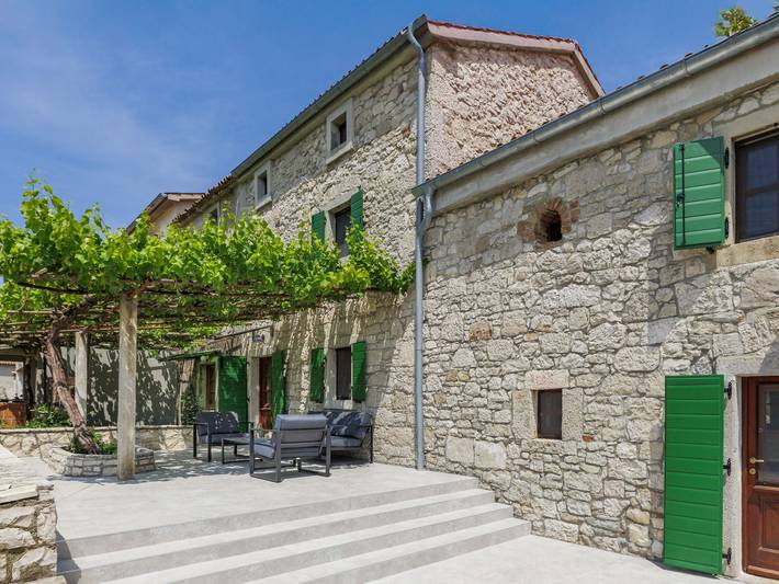 Ferienhaus für 7 Personen, mit Pool und Garten sowie Terrasse - 1