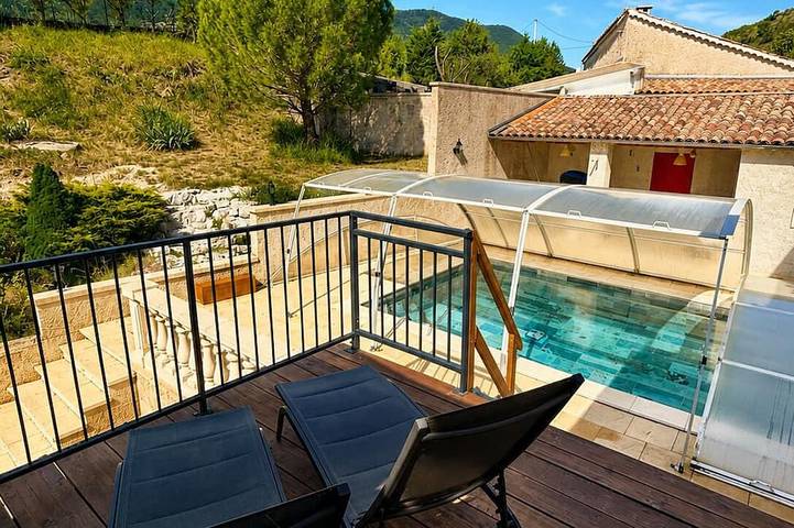 Location de vacances pour 4 personnes, avec terrasse et jardin, animaux acceptés dans Les Omergues
