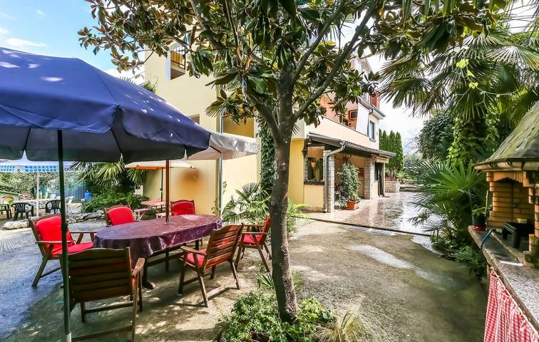 Appartement entier, Appartement de vacances pour 4 personnes avec jardin in Poreč, Grad Poreč