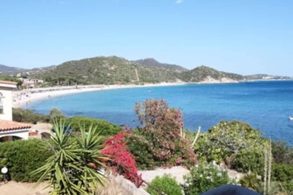 Ganze Wohnung, Sea Front Villino (30 m. from the sea) Iun R3733. property name Villino 3 in Villasimius, Cagliari Provinz