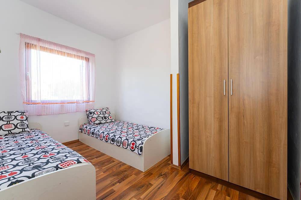 Ganze Wohnung, Cozy apartment in Novigrad with house sea view in Novigradsko More, Zadar