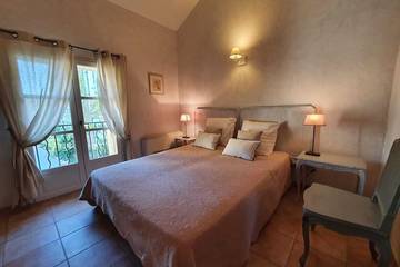 Gîte pour 2 Personnes dans Roussillon, Parc naturel régional du Luberon, Photo 1