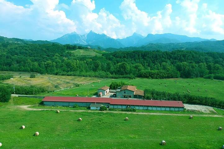 Agriturismo per 4 persone, con piscina in Fivizzano
