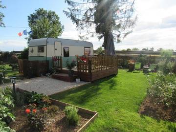 Gîte pour 2 personnes, avec vue ainsi que jardin et terrasse dans Voillecomte