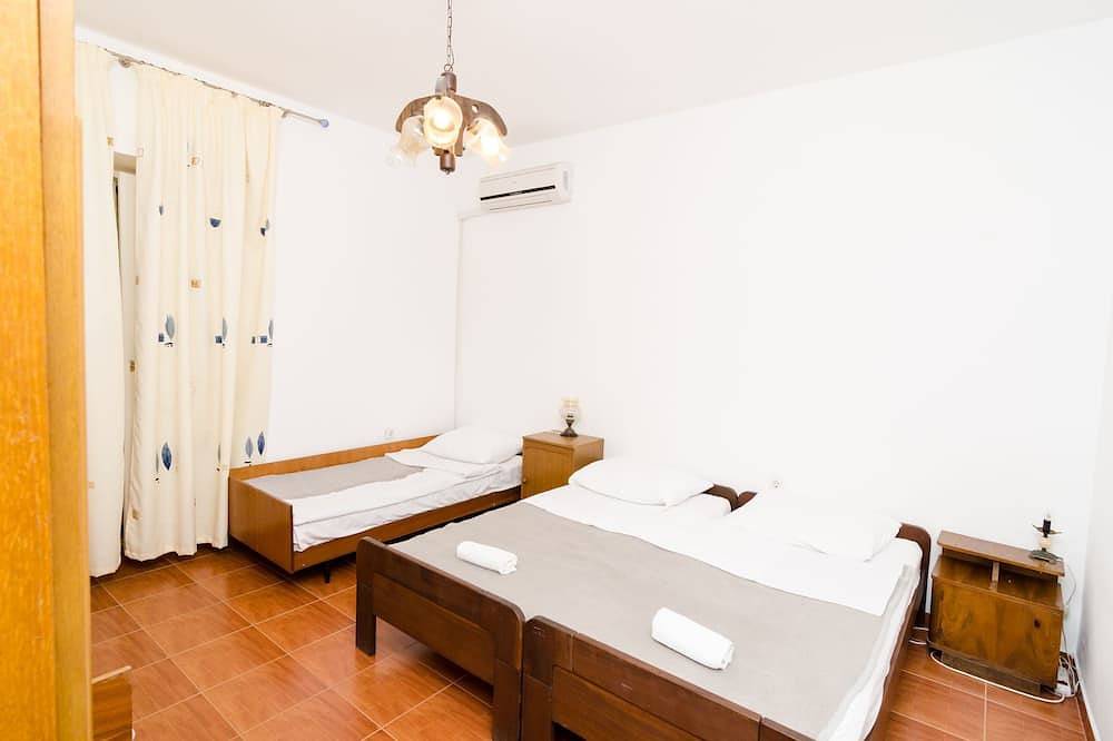 Guest House Kiko - Vierbettzimmer in Pomena, Mljet