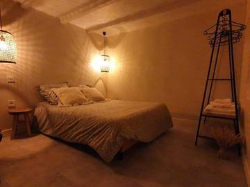 Gîte pour 4 personnes, avec terrasse ainsi que vue et jardin à Oyré