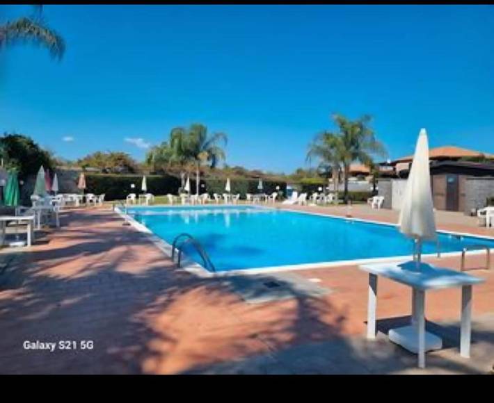Appartamento per 5 persone, con piscina e terrazza, con animali domestici a Sant'Anna (Catane)