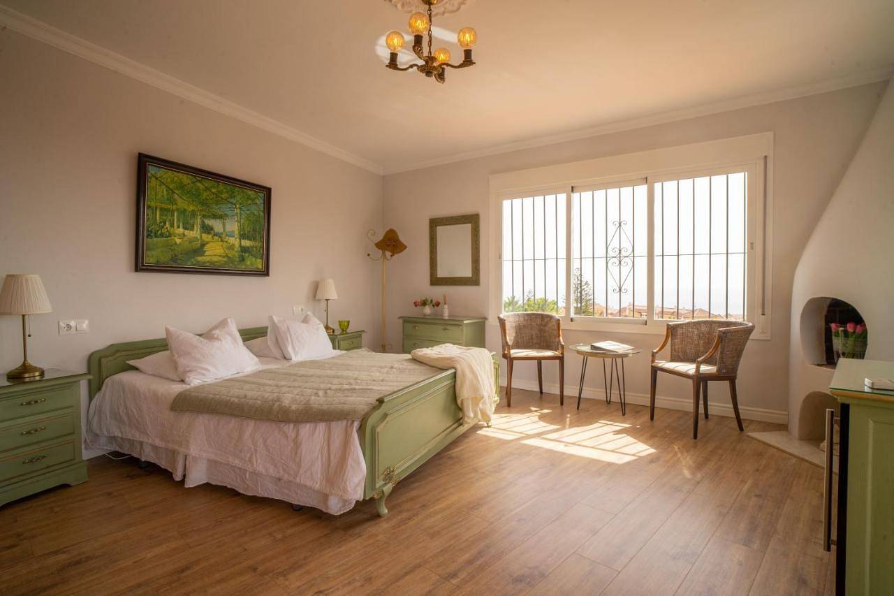 Double Room with Balcony and Sea View in Torreblanca (Fuengirola), Fuengirola