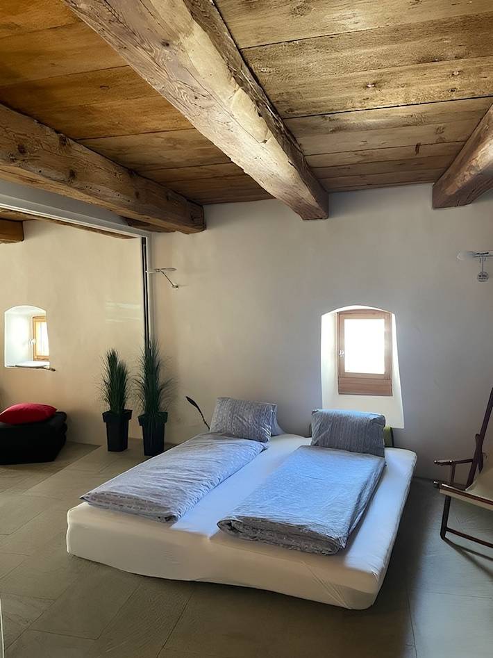 Ganze Ferienwohnung, Historisches Teiler-Haus - 4-Bettwohnung in Splügenpass, Rheinwald