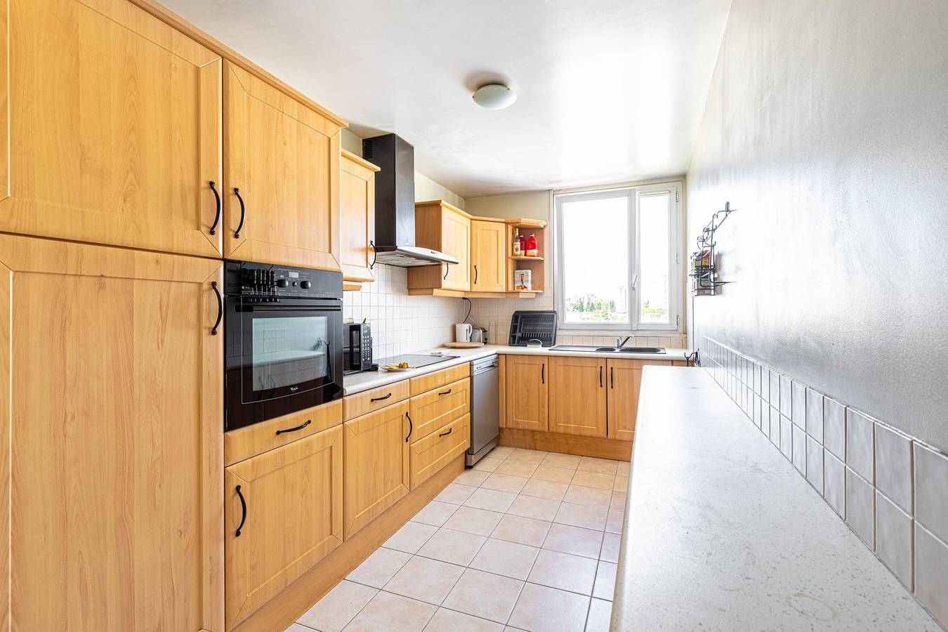 Entire apartment, Guestready - Sunny Escape near the City Lights in Bagnolet, Seine-Saint-Denis