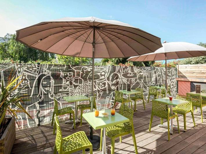 Hôtel pour 2 personnes, avec terrasse, animaux acceptés dans Office De Tourisme Et Des Congres De Mandelieu - 2