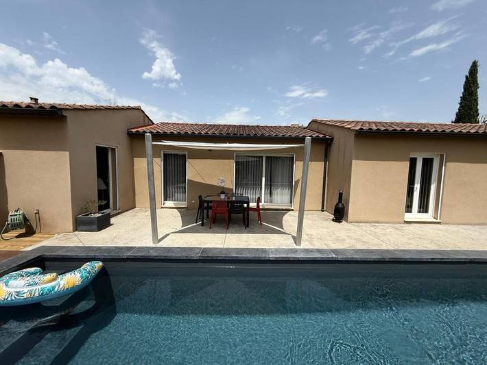 Location de vacances pour 6 personnes, avec piscine et jardin à Sainte-Cécile-les-Vignes - 3